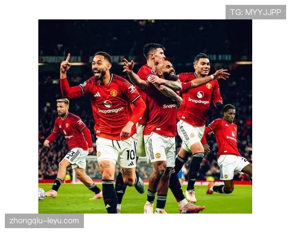 曼联转会策略失误问题:对球队重建进程与竞争格局产生明显影响 曼联转会策略失误问题:对球队重建进程与竞争格局产生明显影响