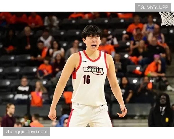 杨瀚森无球跑动提升篮板对比队友更具侵略性